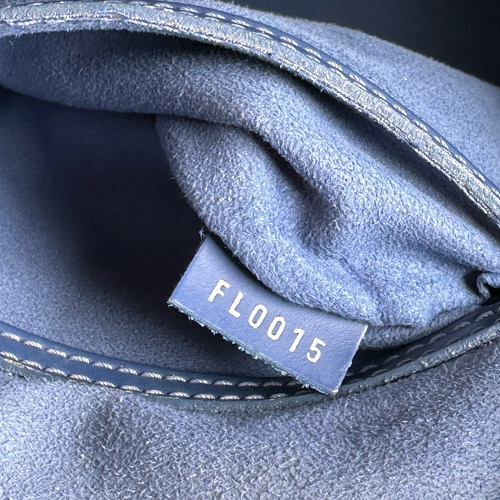 Authentic LOUIS VUITTON Epi Alma Myrtle Bag Blue - Picture 4 of 14